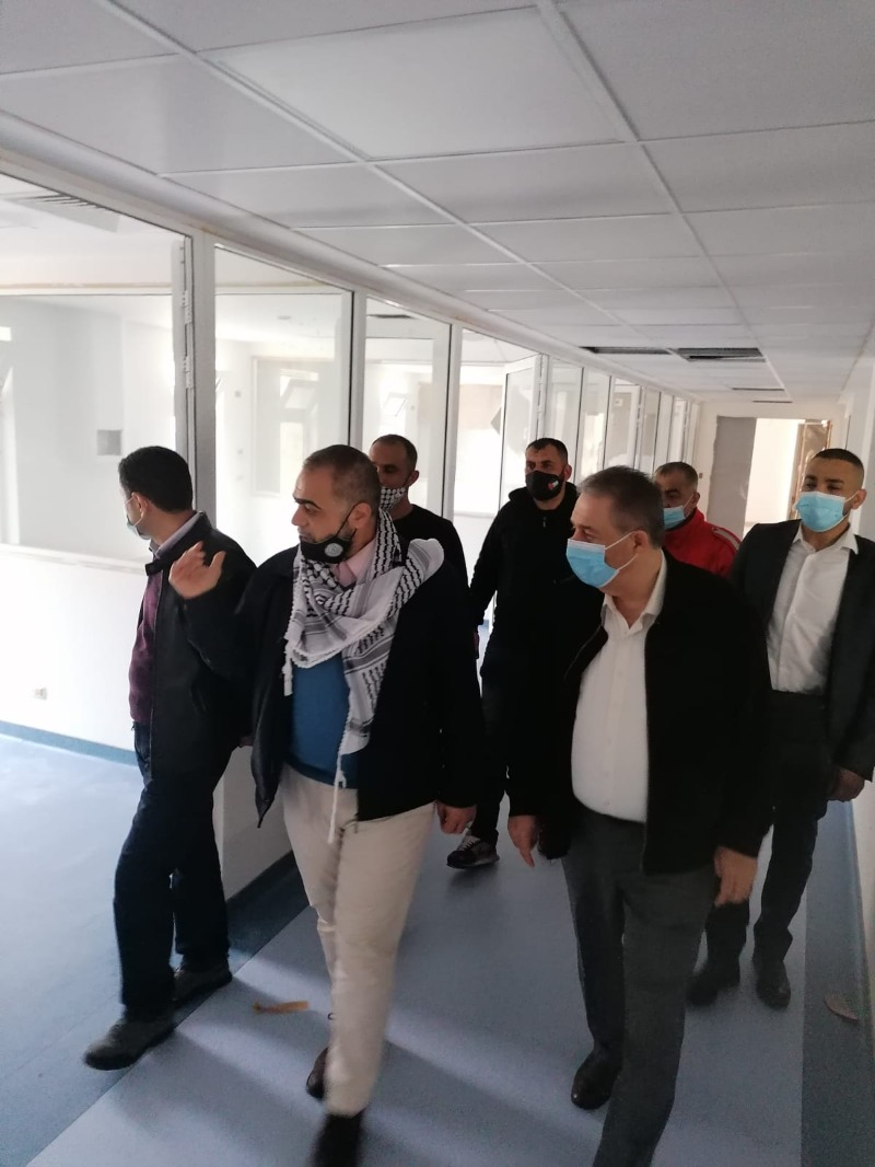السفير دبور تفقد الاعمال في مستشفى الهمشري