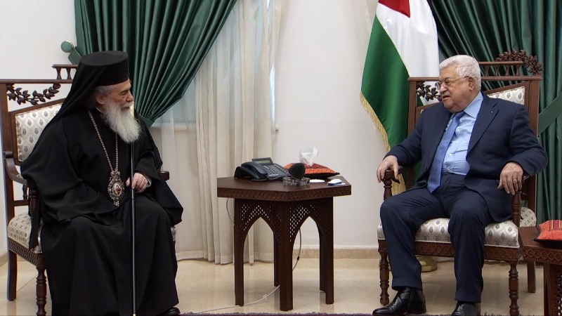 الرئيس عباس  يستقبل بطريرك القدس للروم الأرثوذكس