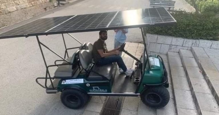 في النبطية..  إختراع سيارة على الطاقة الشمسية!
