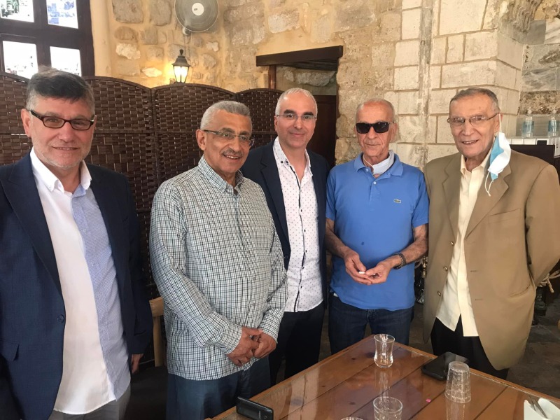 التواضع والتواصل في الفرح والحزن.. سمة مشتركة لأبناء صيدا