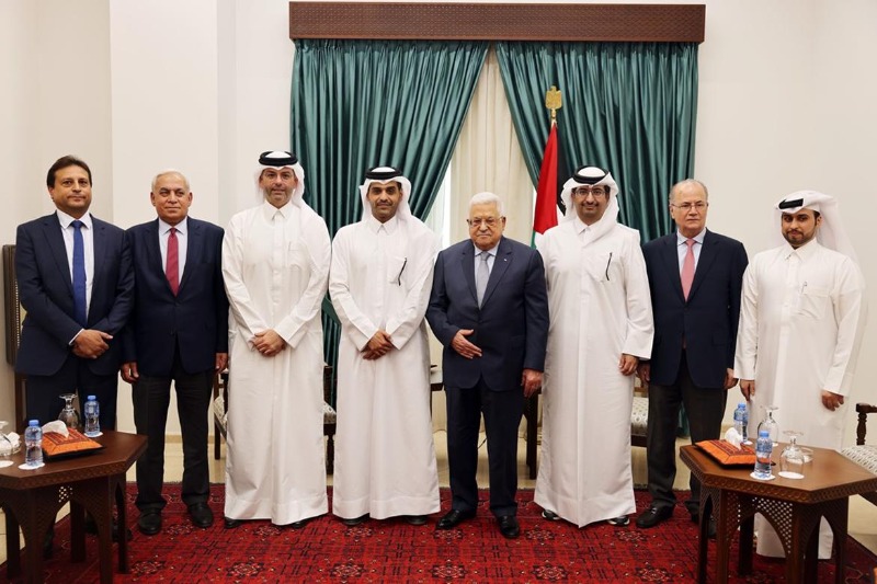 الرئيس عباس يستقبل وفدا قطريا من الإدارة العليا لشركة مجموعة أوريدو للاتصالات