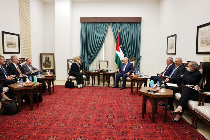 هذا ما بحثه الرئيس عباس ومساعدة وزير الخارجية الأميركي في أول نشاط علني له!