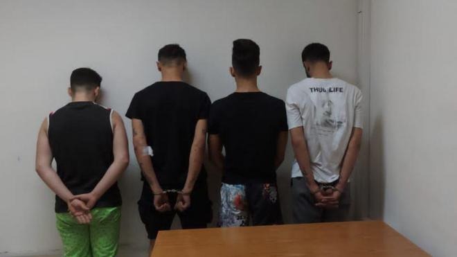 بالصور: عصابة نفذت العديد من عمليات سلب بقوة السلاح وأرهبت المواطنين في محافظتي بيروت وجبل لبنان
