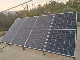 خاص "جنوبيات" اللبنانيون يبيعون أثاث بيوتهم وأراضيهم لتركيب الطاقة الشمسية..