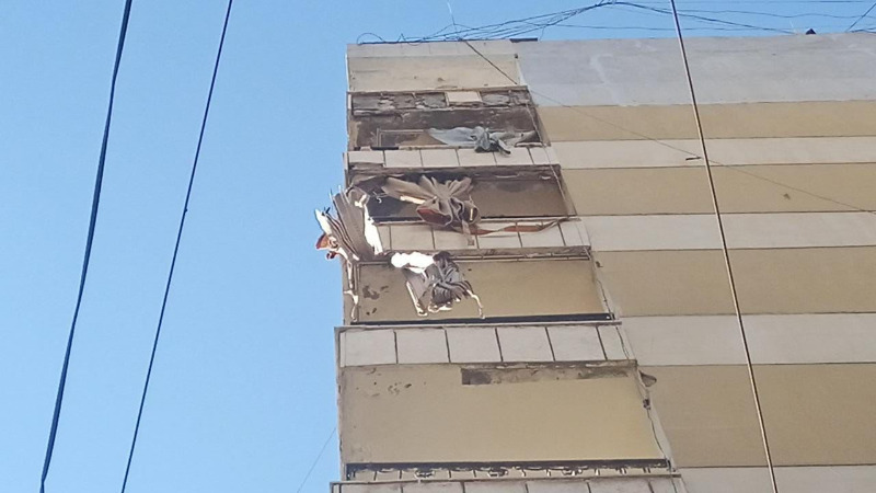 بالفيديو.. سقوط سقف إحدى الشرفات وإصابة 3 أطفال في شارع الإمام علي في بيروت