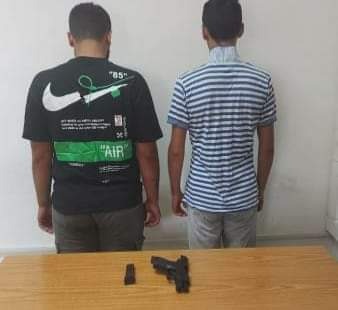 انتحلا صفة أمنية ونفّذا عمليّة سلب أموال ومجوهرات بقوّة السلاح في بيت مري