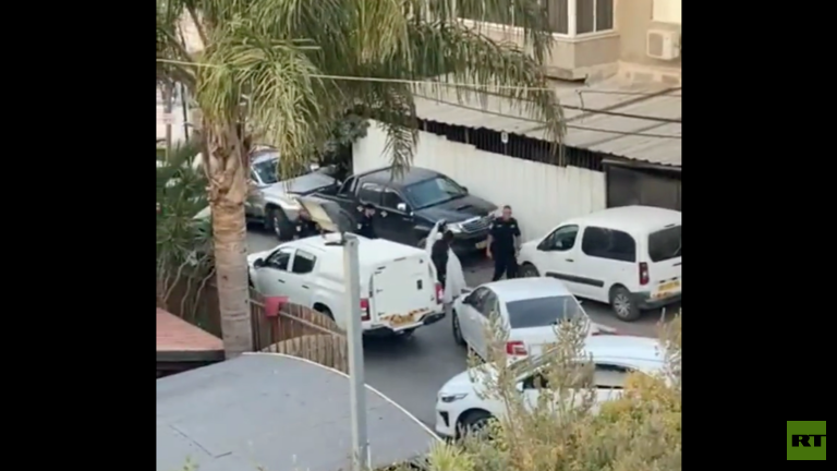 "ماشية مش فارقة معها"..شرطة الاحتلال تعتقل عروسا فلسطينية بفستان الزفاف