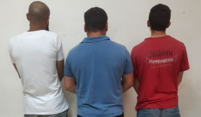 بالجرم المشهود: قوى الامن توقيف عصابة لسرقة تجار المواد الغذائية