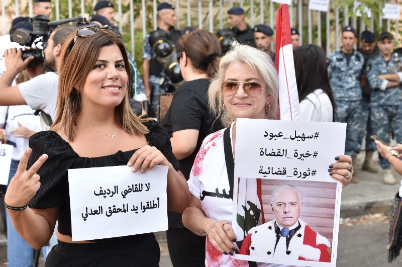 عويدات يمسك العصا من الوسط.. لم يكسر عبود وحفظ ماء وجه خوري وجلسة جديدة للقضاء الأعلى الثلاثاء المقبل