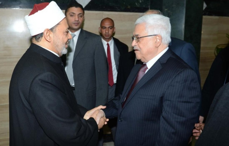 الرئيس عباس يتلقي برقية شكر من شيخ الأزهر