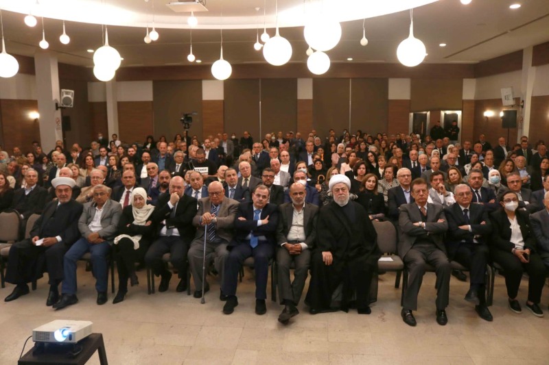 بدعوة من البلدية ومؤسسة الحريري وبمشاركة وزير الصحة صيدا تكرم أطباءها رسل الإنسانية
