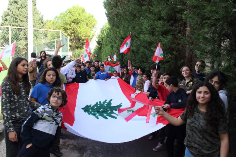 طلاب ثانوية رفيق الحريري - صيدا أحيوا عيدي العلم والإستقلال بمسيرات احتفالية وأنشطة منوعة