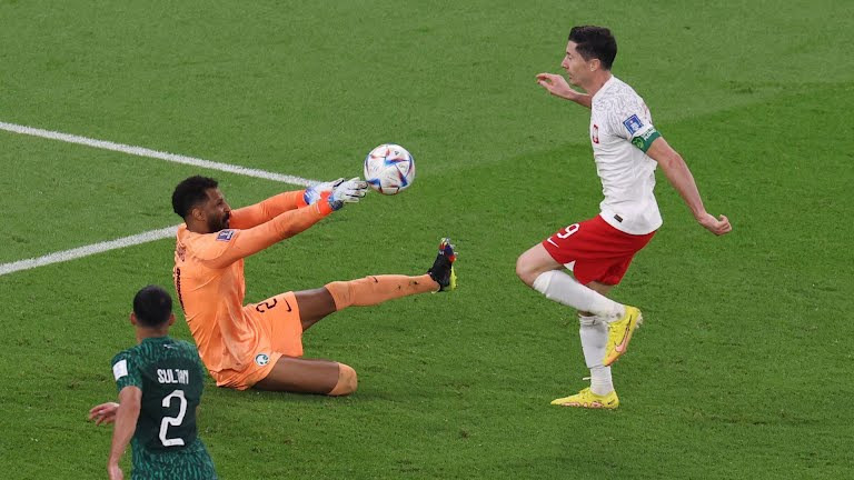 فوز بولندا على السعودية 2 - 0 ضمن المجموعة الثالثة في كأس العالم