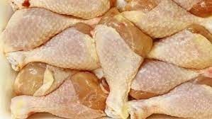 ضبط كميات كبيرة من الدجاج الفاسد والمواد الغذائية منتهية الصلاحية في بشامون
