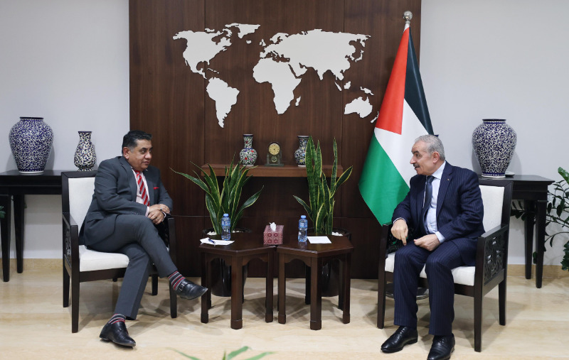 رئيس الوزراء اشتية: على بريطانيا صاحبة إعلان بلفور الاعتراف بدولة فلسطين