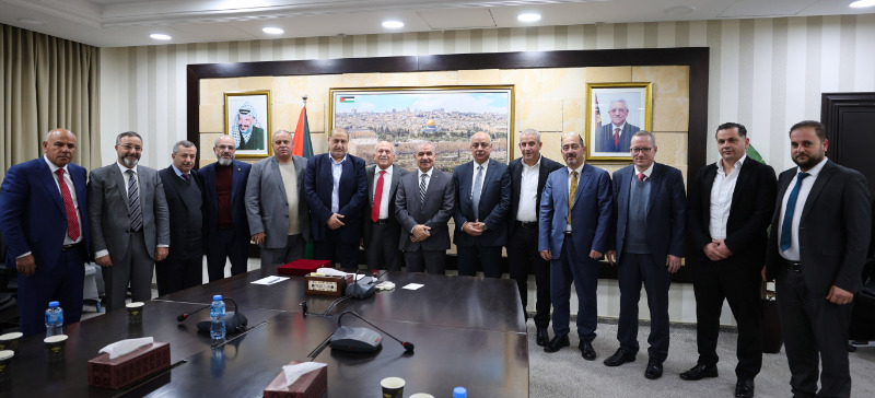 رئيس الوزراء اشتية يلتقي مجلس إدارة اتحاد جمعيات رجال الأعمال الفلسطينيين