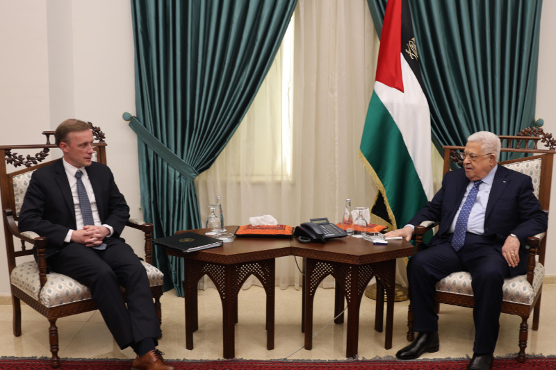 الرئيس عباس يطالب الإدارة الأميركية بالتدخل قبل فوات الأوان لوقف إجراءات حكومة الاحتلال المتطرفة!
