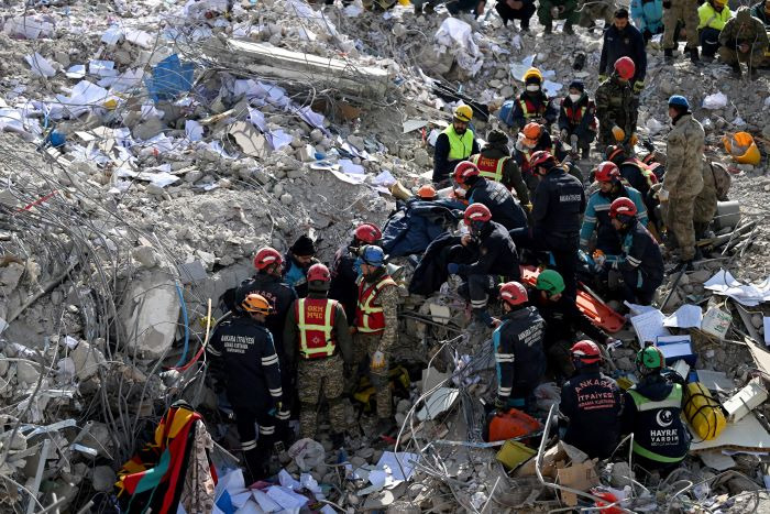 حصيلة ضحايا زلزال تركيا وسوريا تتجاوز الـ37 ألفا!