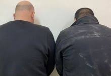 اقتحموا المنزل بقوة السلاح وسرقوا آلاف الدولارات.. هكذا تم توقيفهم