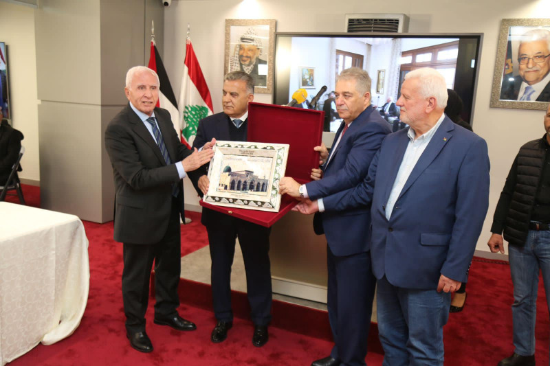 اللواء ابراهيم مكرما من السفير دبور: ندعو للعودة لنقاط القوة في عالمنا العربي والطريق الأسلم لذلك هو الالتفاف حول فلسطين