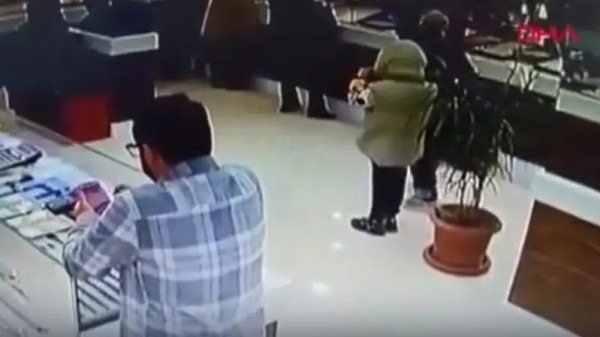 جريمة سرقة بطريقة احترافية أبطالها أطفال!