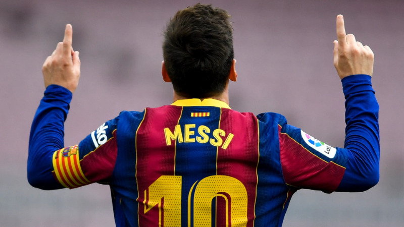 تشافي يحدد مركز لعب ميسي مع برشلونة