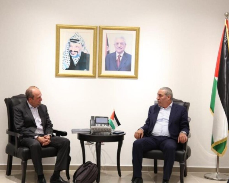 الشيخ يطلع المبعوث الأميركي على الإجراءات الإسرائيلية التصعيدية