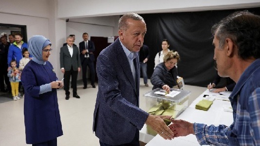 انتخابات تركيا..أردوغان 49.35% وكليتشدار أوغلو 44.97% وجولة إعادة متوقعة