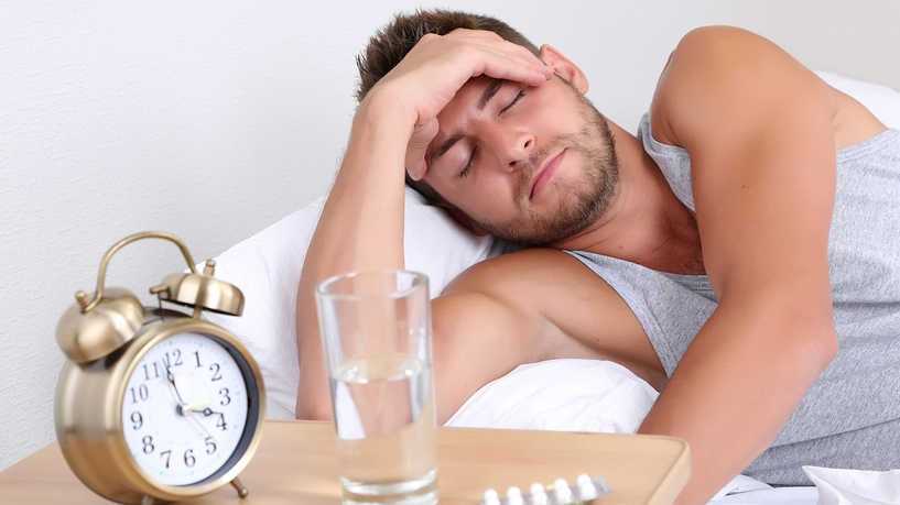 عدم النوم لليلة واحدة قد يزيد شيخوخة الدماغ عامين!