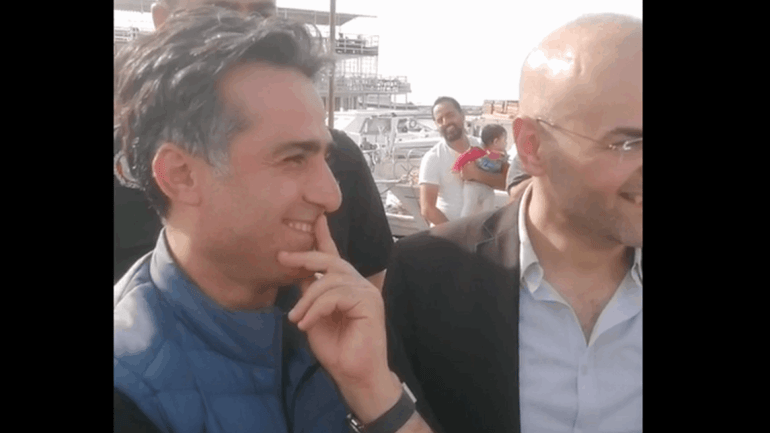 بالفيديو: وزير الأشغال وصيّاد في طرابلس..  عفوية مطلقة!