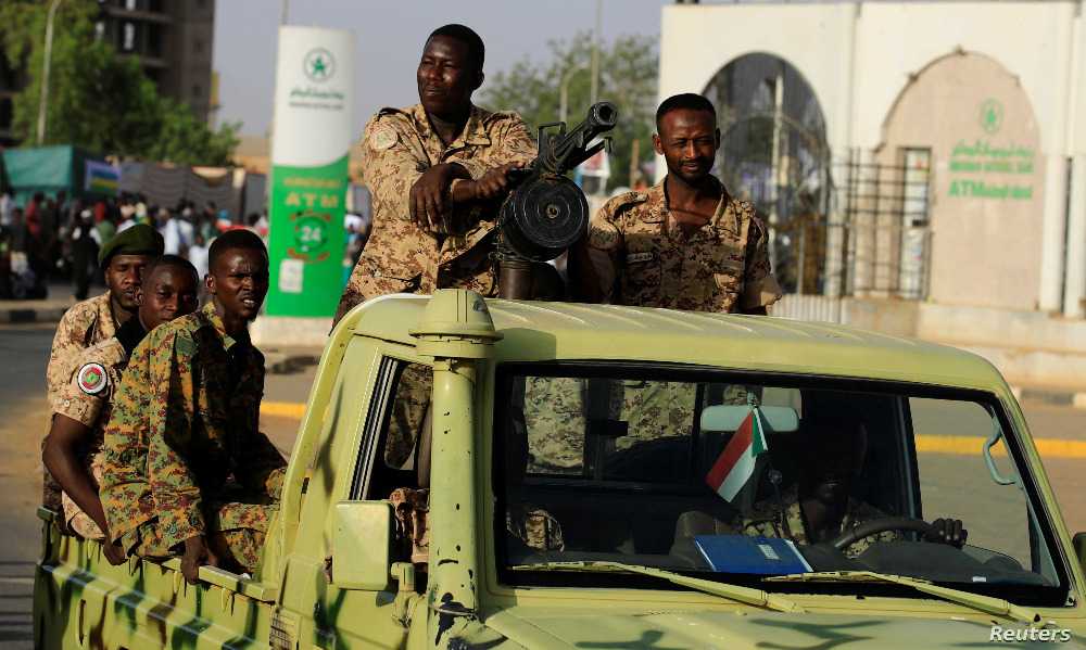 السودان.. نداء الى “كل القادرين على حمل السلاح”