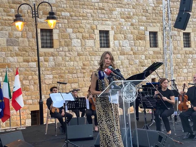 السفيرة بومباردييري أحيت العيد الوطني الـ77 لبلادها: التزام ايطاليا ثابت بدعم لبنان و”اليونيفيل”