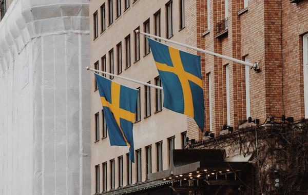 التعليم السويدي ينتفض ضد «التقنية» ويستعيد «الورقية»