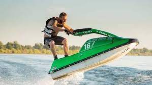 اجتاح شاطئ البوار بالـ "Jetski"... طفل بحالة خطرة ووالده مصاب!