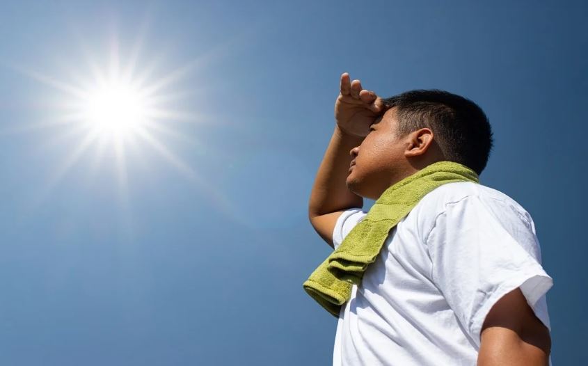 نصائح مهمة للحماية من أشعة الشمس الحارقة