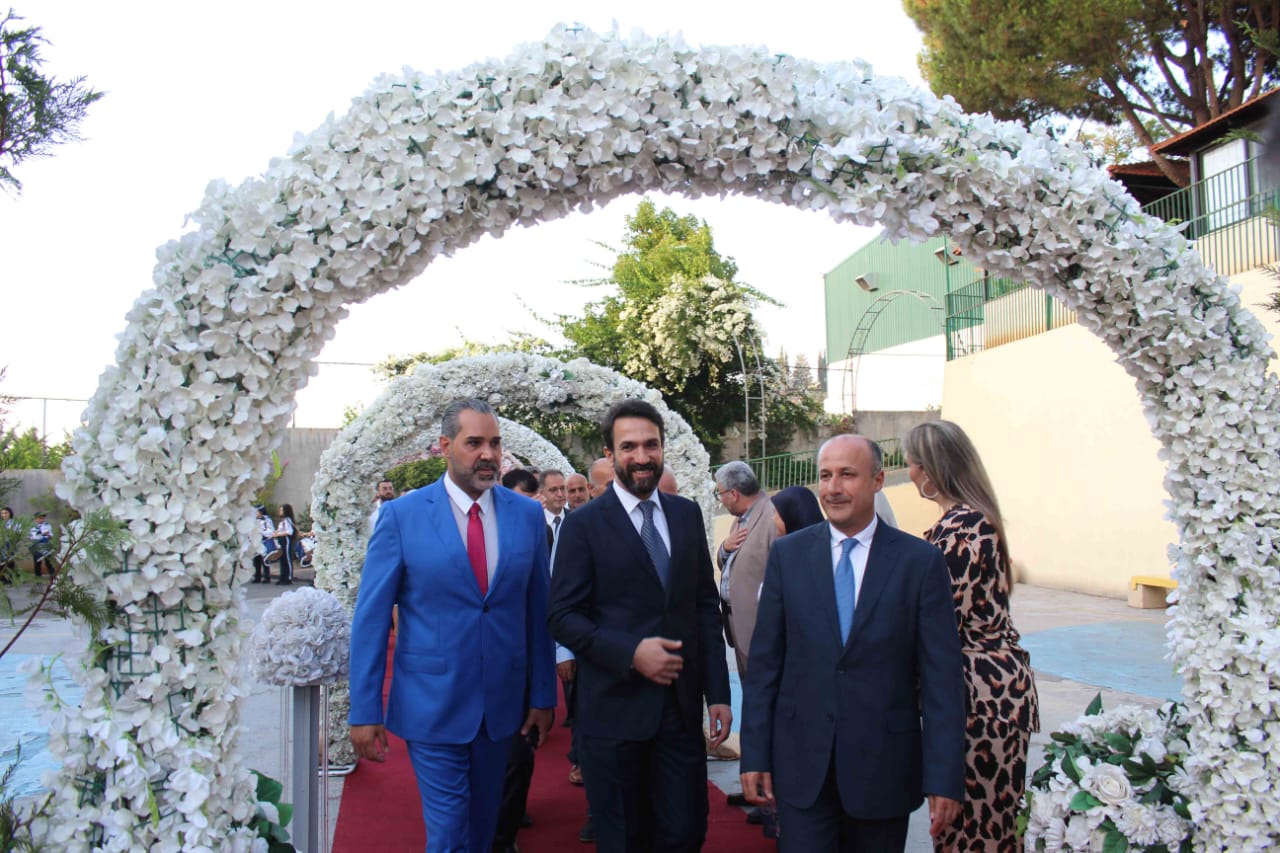 المايسترو د. لبنان بعلبكي يرعى احتفال  ثانوية "السفير" بتخريج "فوج البر والإتقان 2023"