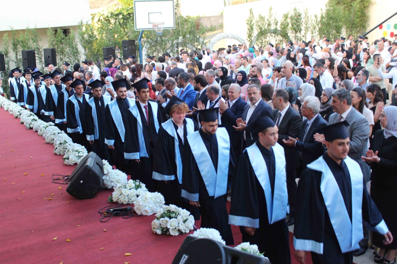 المايسترو د. لبنان بعلبكي يرعى احتفال  ثانوية "السفير" بتخريج "فوج البر والإتقان 2023"