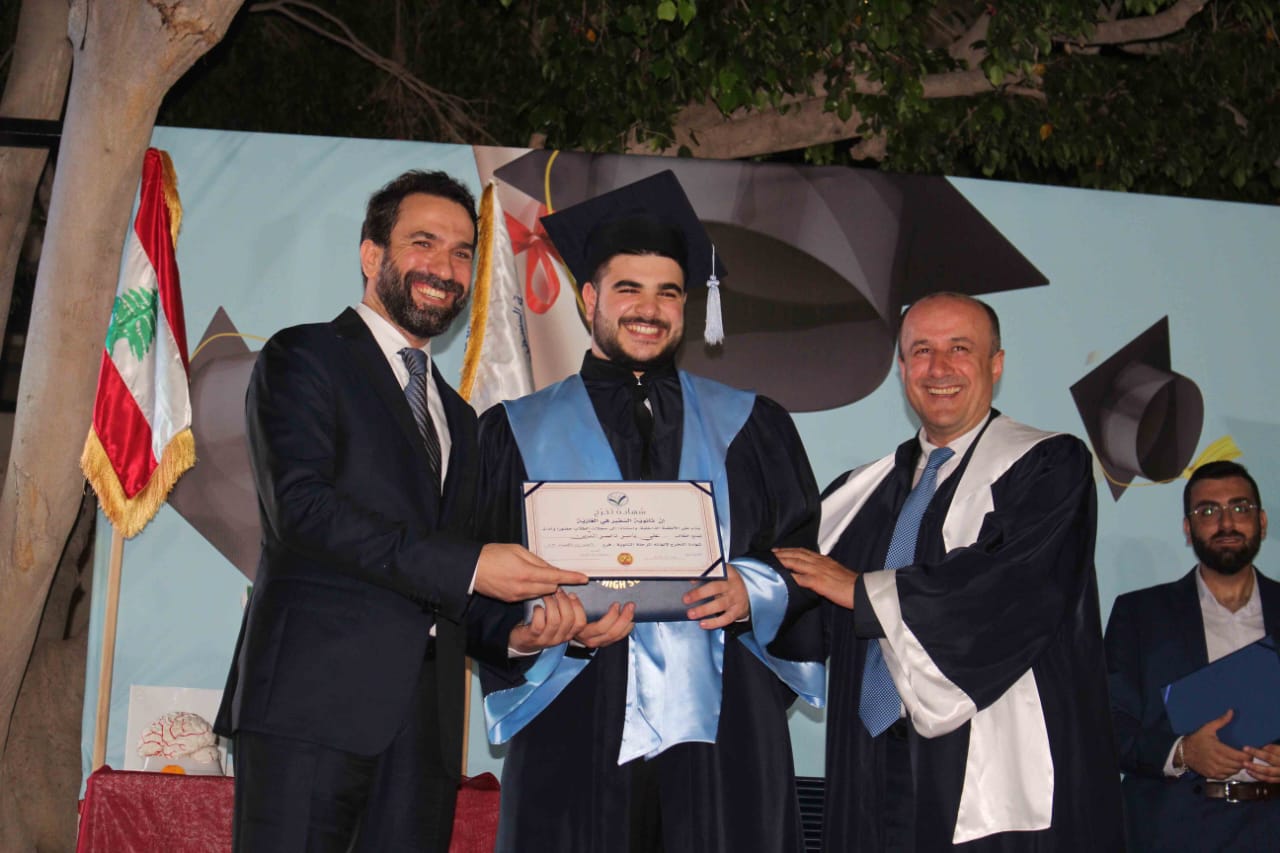المايسترو د. لبنان بعلبكي يرعى احتفال  ثانوية "السفير" بتخريج "فوج البر والإتقان 2023"