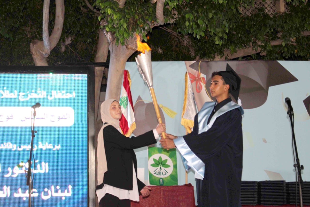 المايسترو د. لبنان بعلبكي يرعى احتفال  ثانوية "السفير" بتخريج "فوج البر والإتقان 2023"