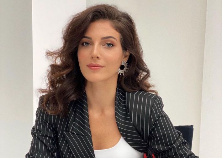 رزان جمال تحصد جائزة أفضل ممثلة عربية...
