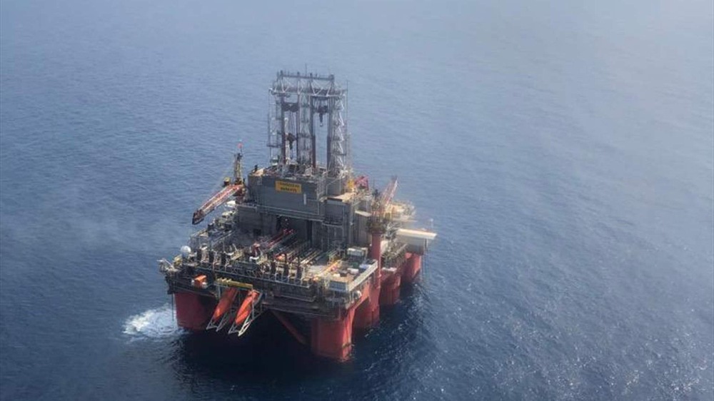 بالفيديو.. الوزير حمية ينشر مشاهد لمنصة التنقيب عن النفط والغاز في البلوك رقم 9