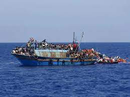 وسط تجاهل رسمي تام... مصير مجهول يحيط بقارب هجرة لبناني وشكوك حول ليبيا