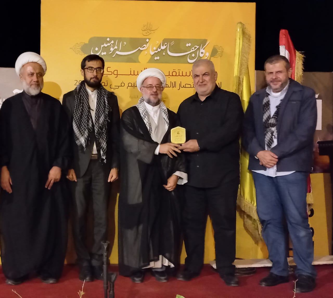 "الحزب" يكرم أئمة مساجد صيدا والجوار في مليتا برعاية النائب رعد