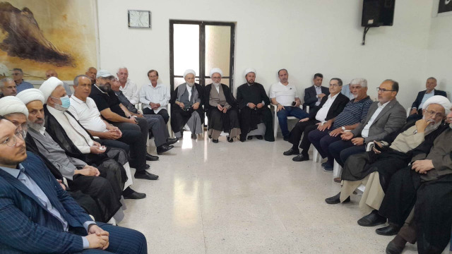 تشييع جثمان حرم المفتي عسيران بمأتم مهيب في حسينية صيدا