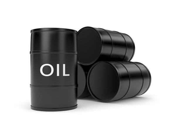 أسعار النفط تلامس أعلى مستوياتها في عام