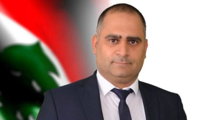النائب مسعد عرض هاتفياً مع فاعليات صيداوية انعكاس اشتباكات عين الحلوة على المدينة والجوار