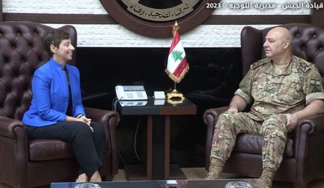 قائد الجيش استقبل السفيرة القبرصية