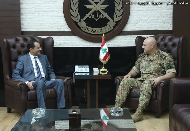 استقبالات العماد قائد الجيش