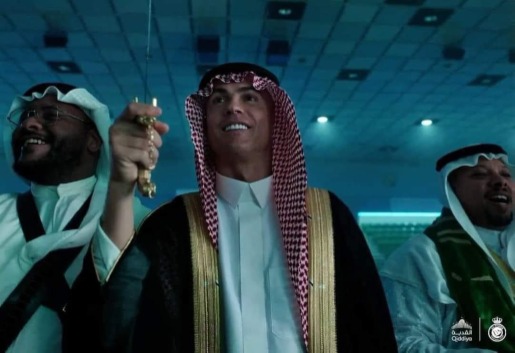 بالصور: نجوم نادي "النصر" يرتدون الزي السعودي ويؤدون رقصة العرضة للاحتفال باليوم الوطني 93