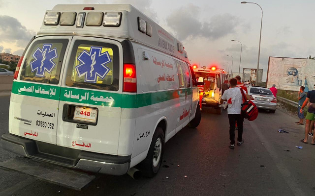 بالفيديو.. 4 قتلى بحادث سير مروع على اوتوستراد صيدا - صور!